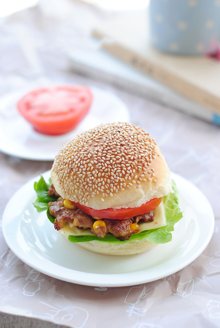 Cách làm bánh Hamburger từ A-Z cho bạn trổ tài! 20